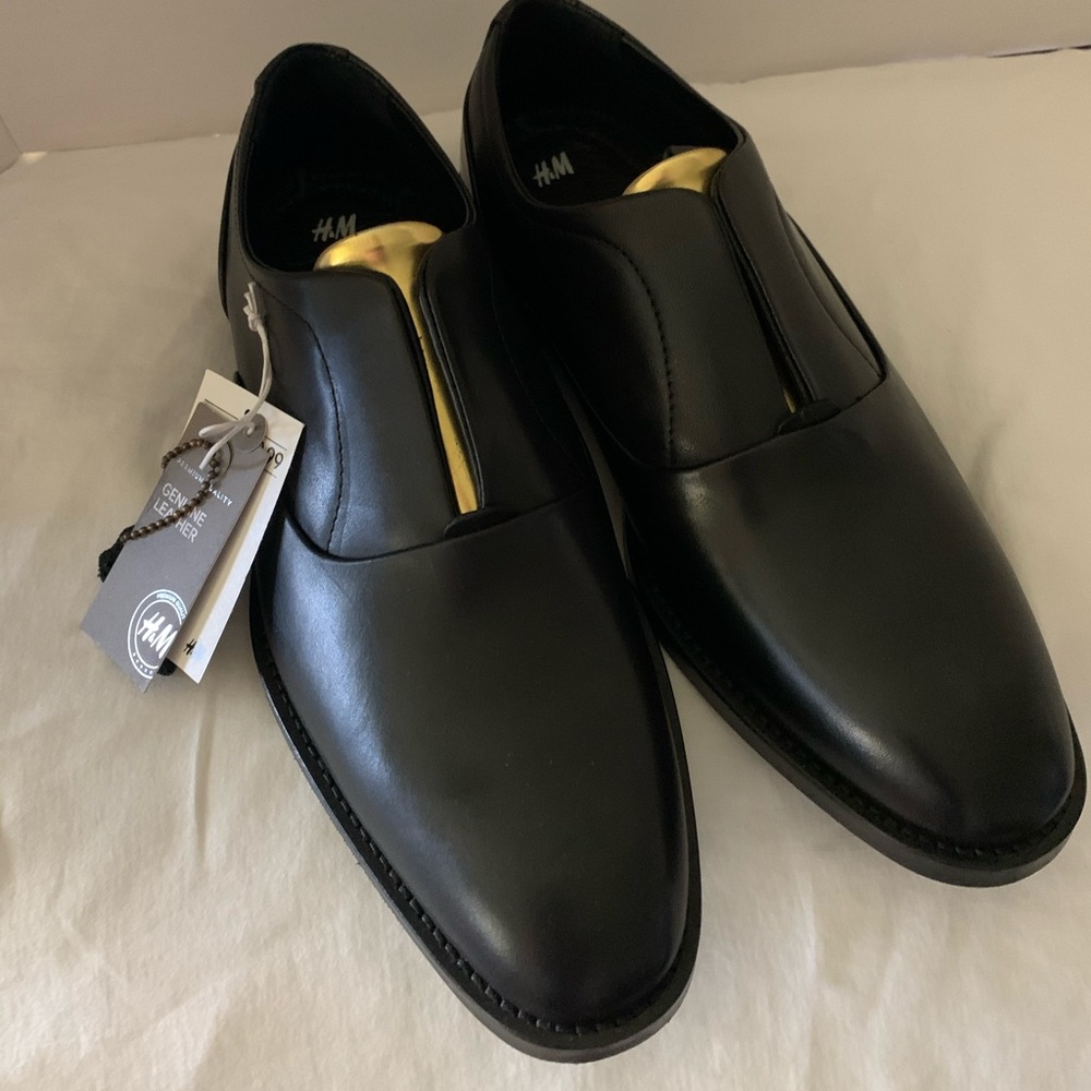 H&M Mens Black Slip On Shoes - Size 9